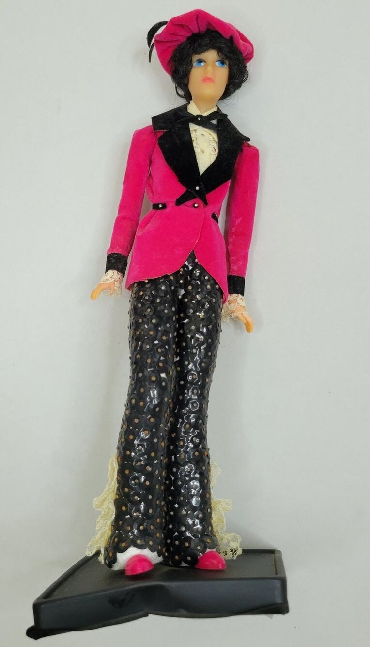 Vintage Walco Personalize Ms Toni Beaded Doll Kit 13501 1975 With Stand 10"